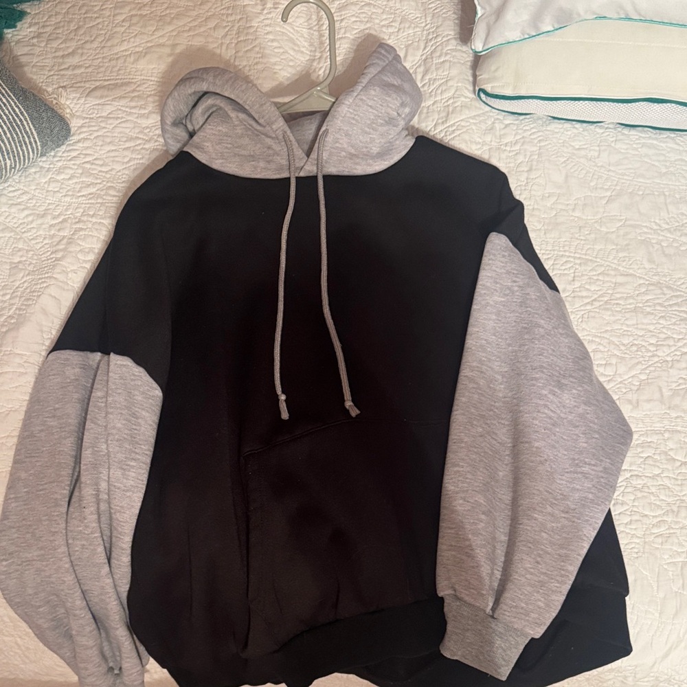 Women’s Black & Gray Colorblock Hoodie